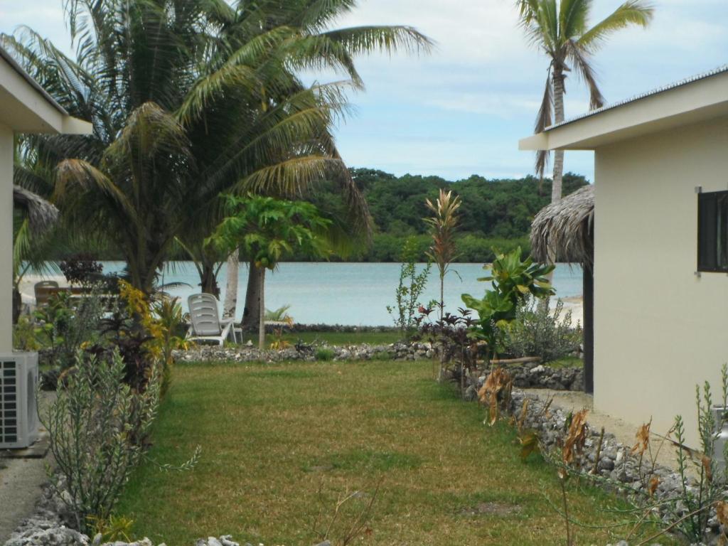 Aquana Beach Resort Port Vila Exterior photo