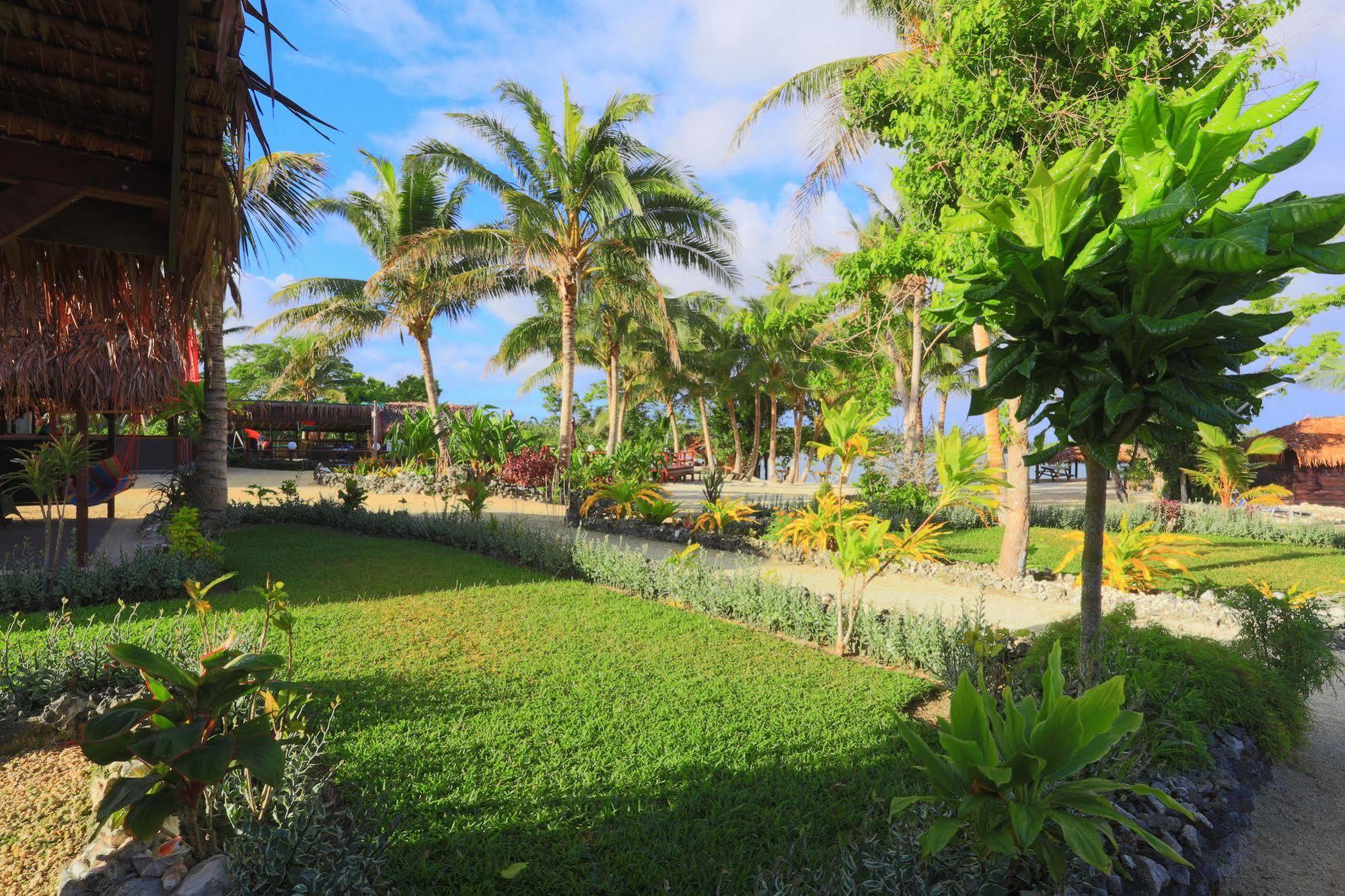 Aquana Beach Resort Port Vila Exterior photo